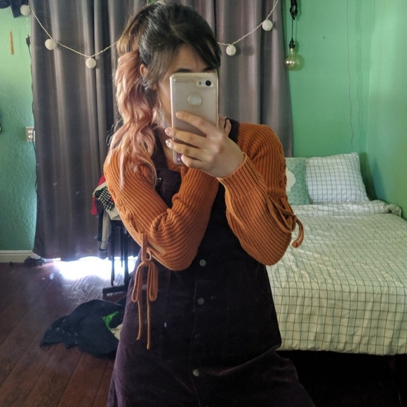 🧶🧵burnt orange knitted Guess sweater🧵🧶 - Picture 1 of 4